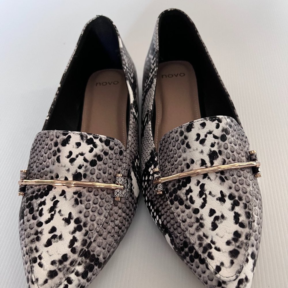 NOVO  Size 9 Snakeskin Black &  White ,Gold Detail Flat Shoes - Picture 5 of 15